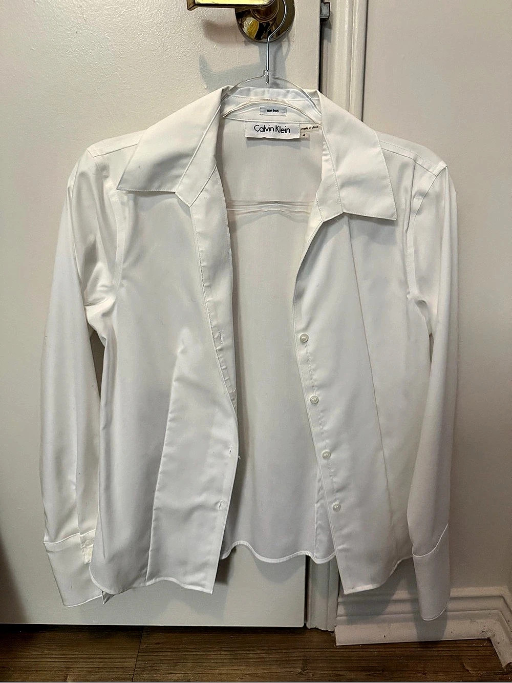 Calvin Klein Button Down Shirt in White Size 4 Like New